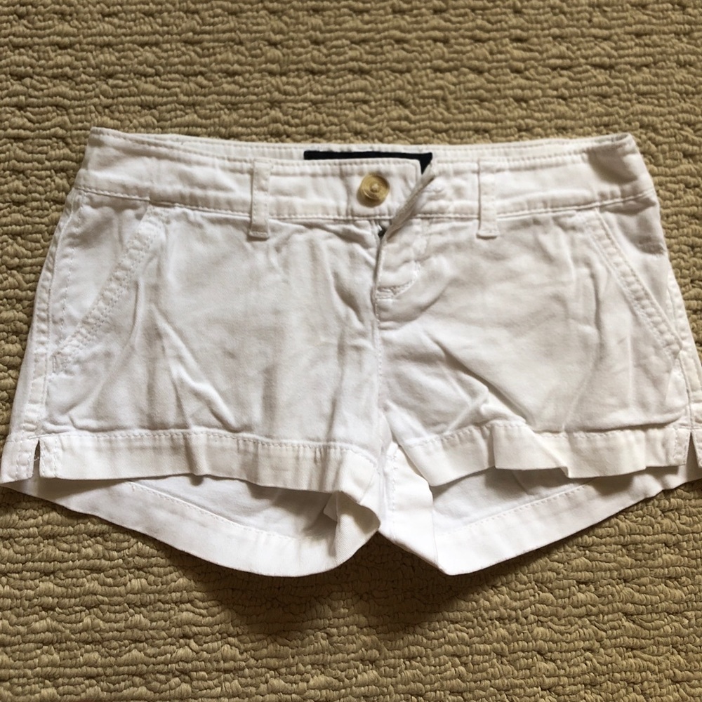 ABERCROMBIE White shorts